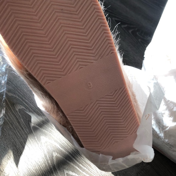 Fuzzy Pink Winter Boots - Picture 5 of 5